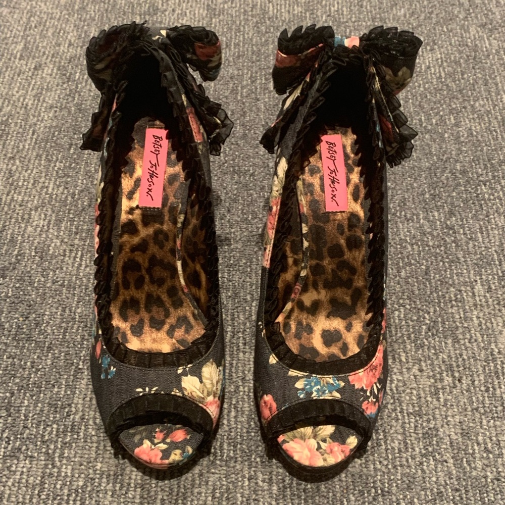 Vintage Betsey Johnson Floral Peep Toe Heels with Lace Trim & Bow Details